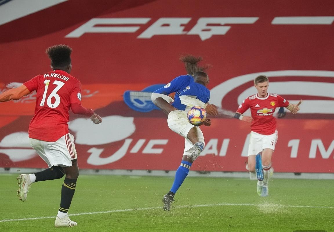 2020曼联对莱斯特城焦点战：1:1平局背后的战术对决与球星风采(图3)